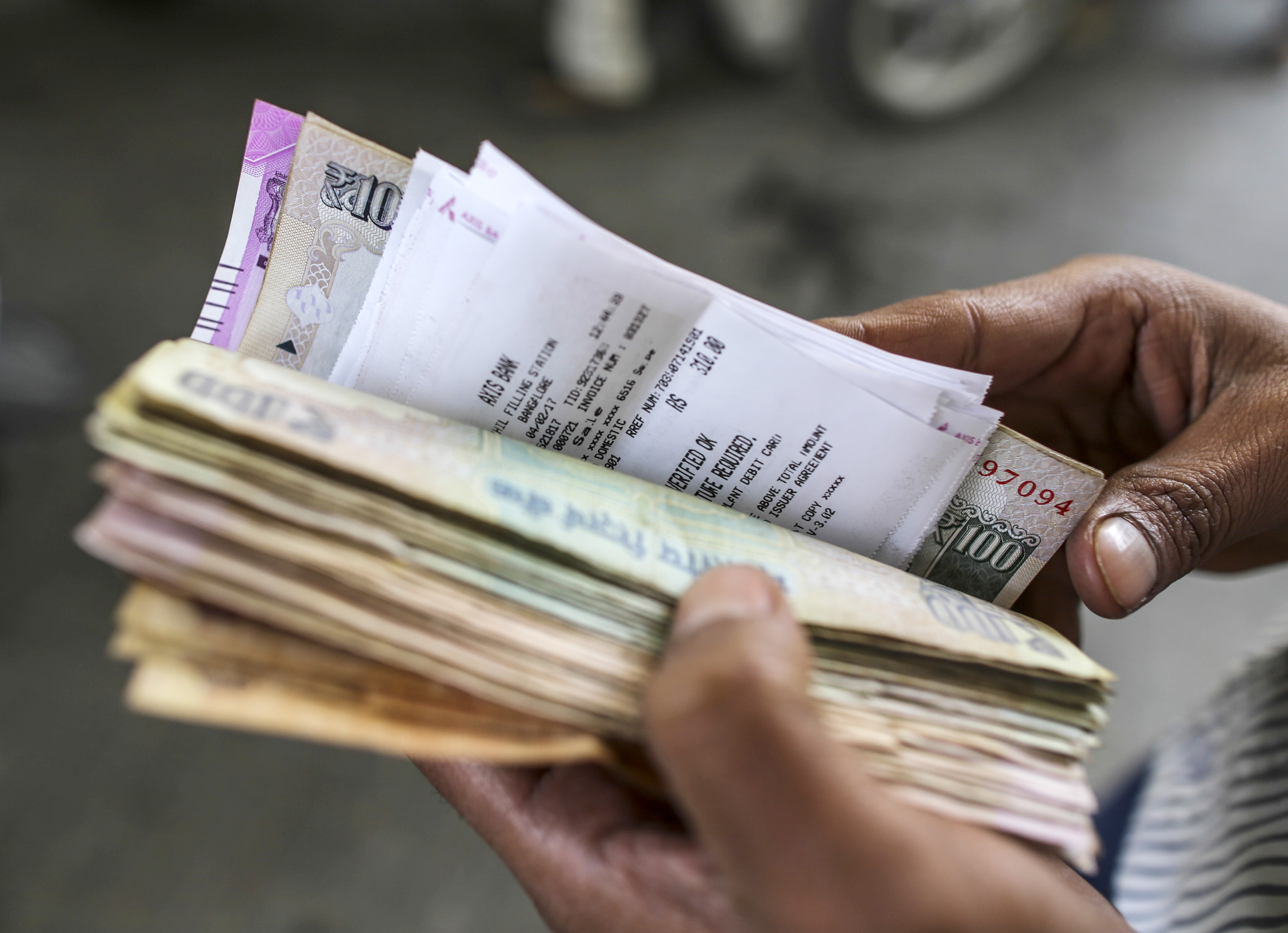 Cash Withdrawals Decline Even After Removal Of Limits: SBI Research